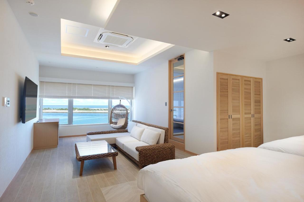 เธิร์ด อิชิงากิจิมะ Hotel Ishigaki  ภายนอก รูปภาพ